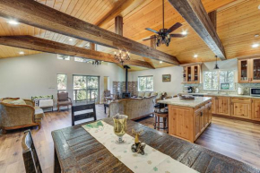 Cozy Pine Mountain Club Cabin with Large Deck